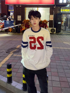 เสื้อยืดคอกลมแขนยาวผ้าฝ้ายแท้สีขาว ทรงหลวม สำหรับผู้ชาย ทรงหลวม ดีไซน์เก๋ไก๋ สำหรับใส่ในฤดูใบไม้ร่วง