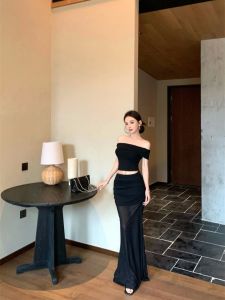 Fashion Slim Fitted Off-Shoulder Top & Skirt Two Piece Set