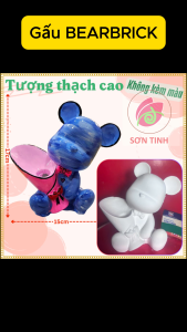 Tượng thạch cao gấu bearbrick chuột Mickey Ôm Lọ M75 (Không kèm màu) Bé Tô Màu Tô Tượng