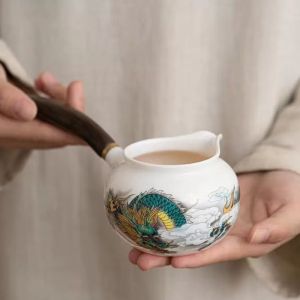 Large Capacity Ceramic Tea Sea Fair Cup with Side Handle Yangliyu White Porcelain Dragon Flying across the Sea Anti-Scalding
