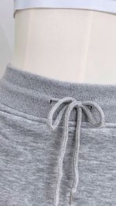 กระโปรงผ้าทอ ยืดหยุ่นดี มีซับด้านในนะคะ สวย 30 หรือ 40 เมตร