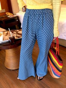 Spring 2025 New Womens Floral Print Bell Bottom Jeans Elastic Waist Long Pants Casual Style Blue Denim Fabric Four Seasons Wear