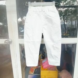 Quần Kaki trắng bé trai và bé gái size đai 5-12 tuổi rách 2 ống phía trước kiểu dáng khỏe khoắn thời trang