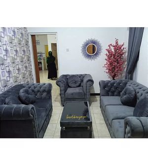satu set sofa chesterfield kancing seribu 321 (kancing mutiara) + meja + 6 bantal bulet