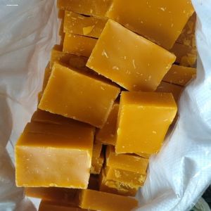 Bee Attraction Natural Beeswax Block