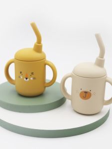 Baby Silicone Straw Cup Anti-fall Anti-slip Bendable Head Drinking Water Cup for Babies Toddler Learning to Drink Milk Cup Handle