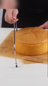 Cake Leveler Slicer & Stainless Steel Cutting Tool Double Wire Cutting Slicing Tool Easy-to-Use Baking Accessory for Cakes Pizza & Bread