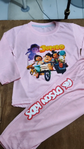 Baju Kaos Piyama Setelan Tidur Lengan Panjang Anak Laki Laki Motif Jumbo Sang Petualang 1 -10 Tahun