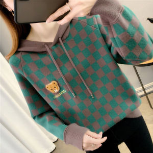 Hoodie Wanita Terbaru 2022: Tren & Tips Memilih