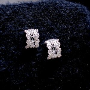 Elegant French Style Silver Lace Trim Hollow out Hoops for Women Fresh out Handmade Alloy Geometric Pattern Fashion Jewelry