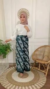 Sarung Batik Rayon Motif Gurda | Seri Warna