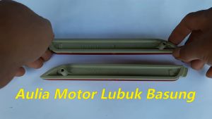 Lampu Reflektor Toyota Innova Fortuner Camry Alphard dll