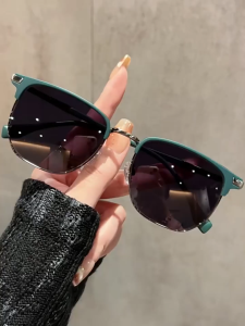 Cermin Mata HitamClassic Polarized Sunglasses Anti UV 400 Bingkai Dwi Nada BergayaBerkualiti TinggiLelaki Wanita Sesuai untuk Fesyen Harian