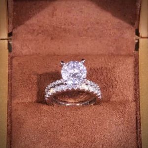 Huitan Bling Bling Round Cubic Zircon 2Pcs/Set Rings for Women Simple Fashion Double Stackable Rings Wedding Bands Party Jewelry