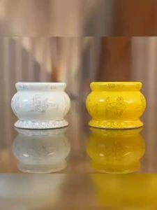 กระถางธูปเซรามิค กระถางธูปไหว้เจ้า 2 สี ขนาด 4.6 x 5.5 x 5.8 เซน มี กระถางธูปไว้พระ