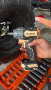 Thân Máy Siết Bulong Hukan GC-IWL304MT lực siết 300Nm Chân Pin Phổ Thông
