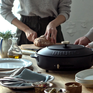 BRUNO Classy+ Oval Hot Plate - BOE053 220 V. กระทะไฟฟ้าอเนกประสงค์ เตาไฟฟ้าอเนกประสงค์ Bruno Japan มอก. 9177-61/1641