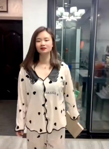 Thớt Gỗ Tre Có Móc Treo Nhà Bếp Kháng Khuẩn Chống Nấm Mốc Siêu Bền Đẹp