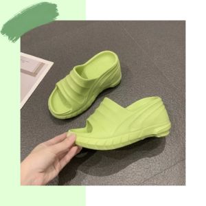 DMshoes รองเท้าแตะแฟชั่น ทรงสวมเสริมส้นมา รูปแบบใหม่ สวมใส่ฟินๆ พร้อมส่ง 4 สีสุดขายดี ไม่อยากตกเทรนต้องห้ามพลาด มีลายกันลื่น