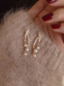 ต่างหูไข่มุกเงินแท้ ดีไซน์เก๋ไก๋ ไม่ต้องเจาะหู เครื่องประดับแฟชั่นสำหรับผู้หญิง ต่างหูแบบหัวเข็มขัด ดีไซน์เก๋ไก๋