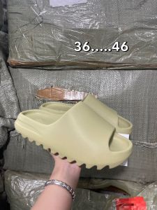 รองเท้าแตะมิริมอนผู้หญิงแฟชั่นสุดฮีตแบบสวมใส่สบายเท้าท่านชายท่านหญิงสินค้ารับประกันตรงปกแท้ 100% สินค้าใช้เวลาเดินทาง 2-3 วันใส่ไม่พอดีเปลี่ยนได้