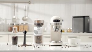 Alectric เครื่องชงกาแฟอัตโนมัติ พร้อมทำฟองนม 1.4 ลิตร รุ่น Aespresso One - รับประกัน 3 ปี