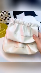 TWOL SHOP Stock no.310,1pcs PU Leather Comestic Bag Compact and Portable Lipstick Bagwaterproof Travel Cosmetic Storage Bag