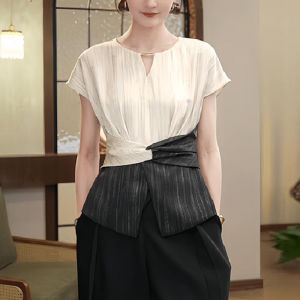 เสื้อเชิ้ตแขนสั้นผู้หญิง ทรงสลิมฟิต ฤดูร้อน 2025 ดีไซน์เก๋ไก๋ สไตล์ลำลอง เสื้อชั้นในกระชับสัดส่วน คอกลม ปกติ