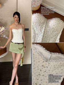 audwyn | Floral Fishbone Strapless Top Waist-Slimming