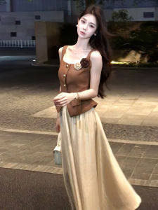 French Vintage Brown Strapless Vest Womens Summer New Style High Fashion Sleeveless Top Outerwear Floral 3D Decoration