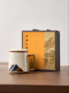 YIHUTEA | Separate Compartment Filtered Ceramic Cup With Lid
