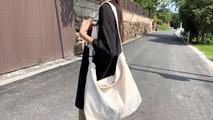 LR กระเป๋าสะพายไหล่ กระเป๋าถือ สำหรับสุภาพสตรี รุ่น CVW-0919 (C4-086) WHB จากร้าน Lady Rewards