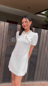 MG053W-1022 : มินิเดรสสีขาว White Diamond Collar Crepe Dress