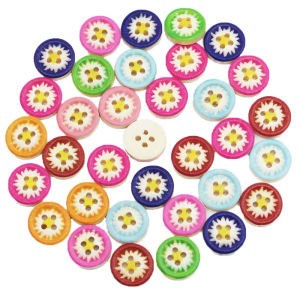 (100ชิ้น/แพ็ค) กว้าง15มม. 4รูสีผสมดอกเดซี่กระดุมทาสีไม้การตกแต่งเสื้อผ้าเสื้อผ้าเด็ก