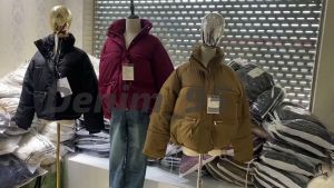 ÁO KHOÁC PHAO DÁNG NGẮN CỔ ĐỨNG SIÊU ẤM ÁP MẪU MỚI HOT HIT