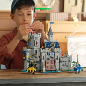 LEGO Creator 3in1 31168 Medieval Horse Knight Castle (1371 Pieces)