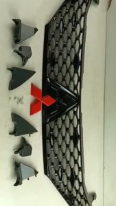 [READY STOCK] Mitsubishi Xpander 2020 Front Grill Grille Honeycomb Sarung Depan (Glossy Black) 2020-2023