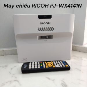 Máy chiếu gần Ricoh pj-wx4141N.do sáng 3300lm.bong chiếu đã dùng 411h