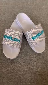 SHELOK Sandal Slip on Pria Wanita Kekinian Motif Garis Garis Printing Embos