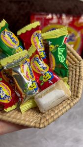 Peanut Crisp Candy - ขนมตุ๊บตู๊บพม่า 1 ถุง/35 ชิ้น (ขนมขายดี)