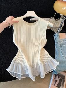 Áo Thun Dệt Kim Sọc Mận Viền Ren Không Tay