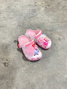 รองเท้าcrocsเด็กนิ่มเบาใส่สบายพร้อมตัวติดขายดีสุดสุด