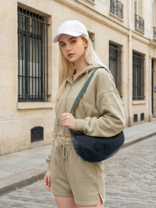 LeSportsac | Versatile Crossbody Underarm Bag