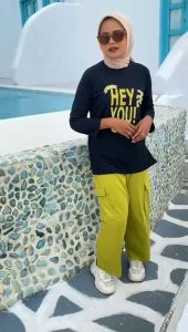 Setelan Baju Dan Celana Cargo Hello Set Kaos Katun Combed 24s Apk Sablon Oneset Wanita Terbaru