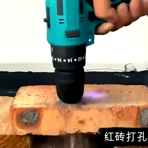 Makita 18V Multifunction Cordless Brushless Impact/Hammer/Drill Screwdriver with LED Light & 27 Swappable Bits