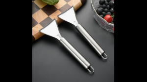 Stainless Steel Fish Scale Scraper – Serrated Edge for Quick Effortless Scaling