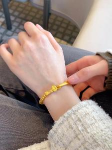 ทองคําแบบดั้งเดิมเกือบประมาณสร้อยข้อมือครึ่งโซ่ครึ่งใหม่ ดีไซน์ 999 ทองสร้อยข้อมือลูกปัดนําโชคของขวัญวันเกิดสําหรับแฟน