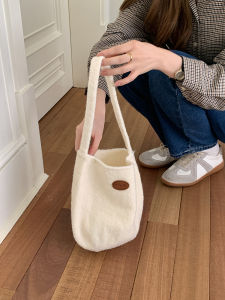 Korean Style Cute Plush Handbag Soft Commuter Shoulder Bag Autumn Fashionable Vintage Bucket Bag Portable Handbag for Youth