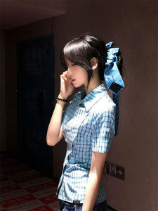 Áo Sơ Mi Nữ Tay Ngắn Kẻ Caro Màu Xanh Mùa Hè Mới Màu Tương Phản Vai Áo Cạp Cao Thon Gọn Thiết Kế Áo Trên