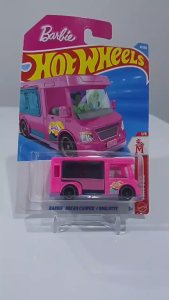 Barbie Hot Wheels Barbie Dream Camper Pink Mattel ( Extra Function ) Figure